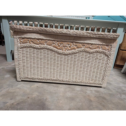 Secondhand Sandies: White washed wicker trunk storage box blankets