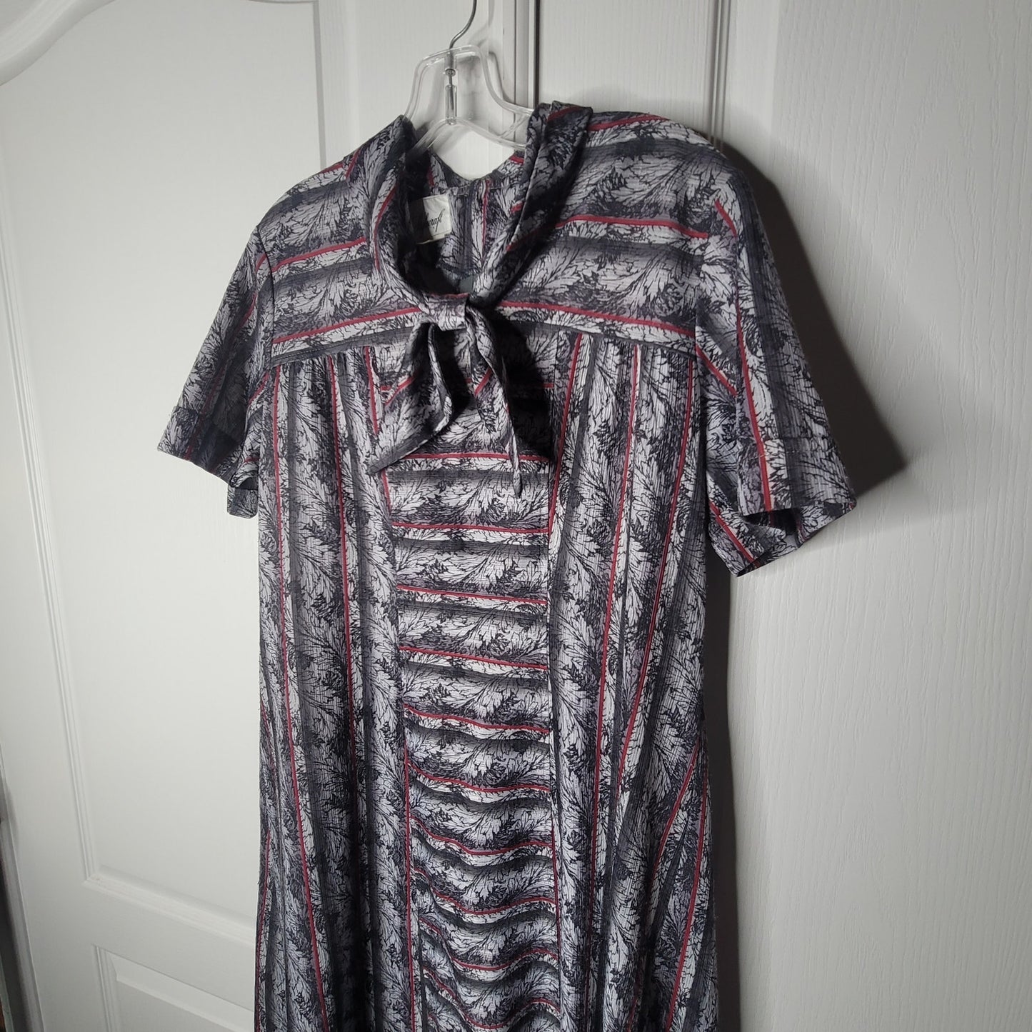 Stylecraft Vintage 70s Tie Neck A-Line Dress Made in Australia Size 14 Plus