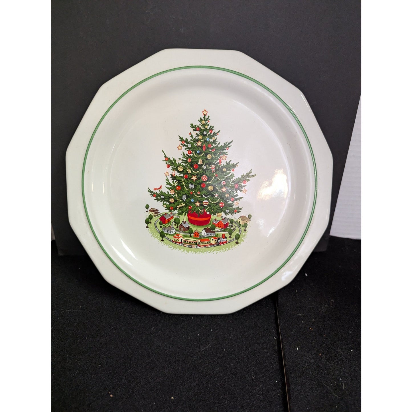 Vintage Octagonal Christmas Tree Dinner Plate Green Rim Holiday