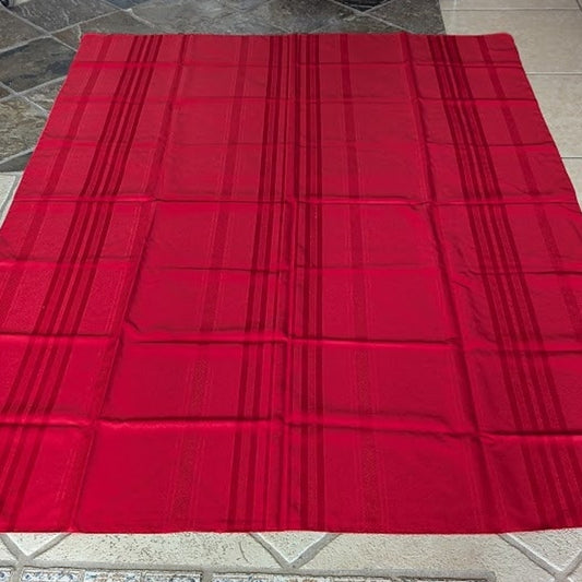 Vintage Red holiday rectangle tablecloth Polyblend 60x80 Reverisble