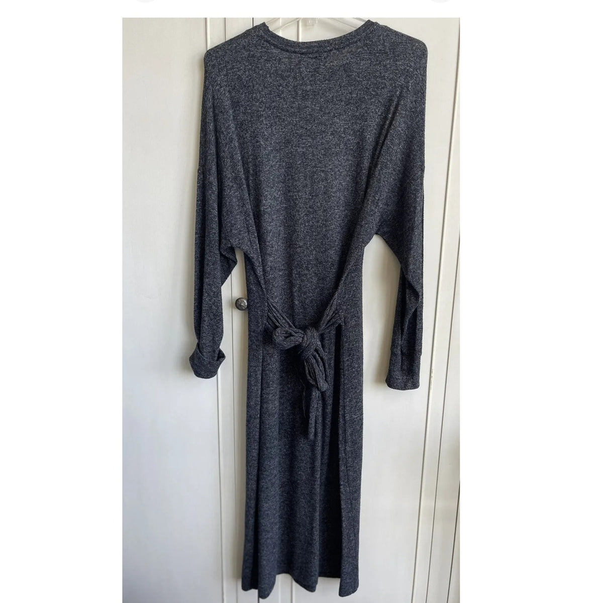 Topshop Gray Sweater Dress Size 6 Knit Long Sleeve Midi Tie in Back Long Sleeve