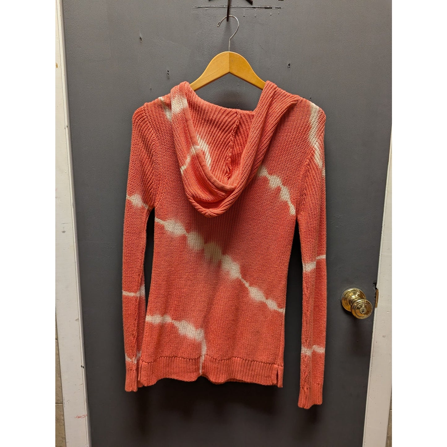 Belle by Belline knit kangaroo pocket sweater hooded Size Small Terracotta white