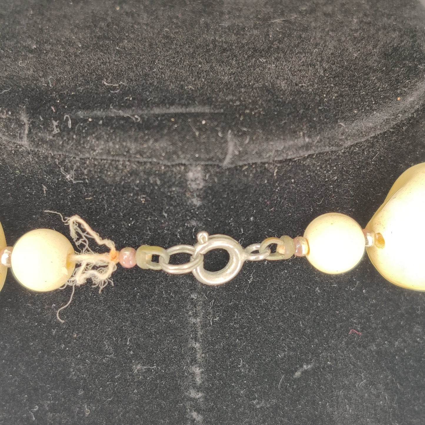 Vintage Mid Century Cream Marbled Disc Statement Necklace 16 Inch
