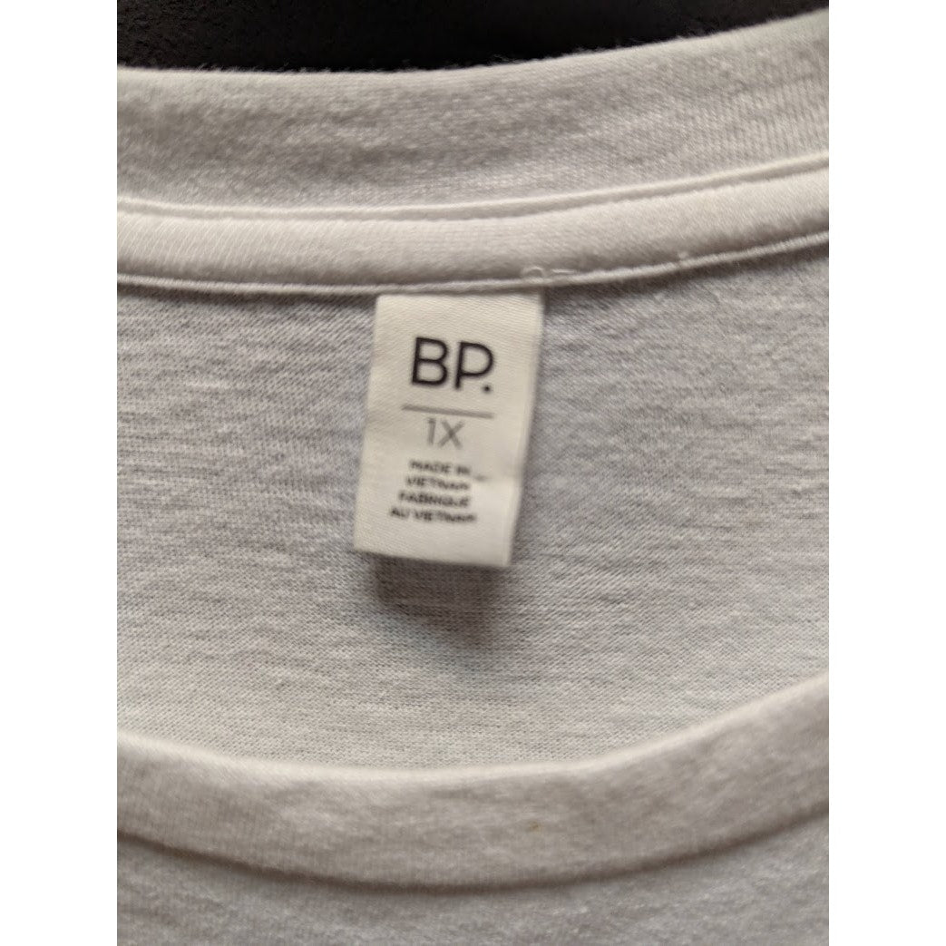 BP. size 1X white simple short sleeve Tee T-shirt Cotton Pocket front
