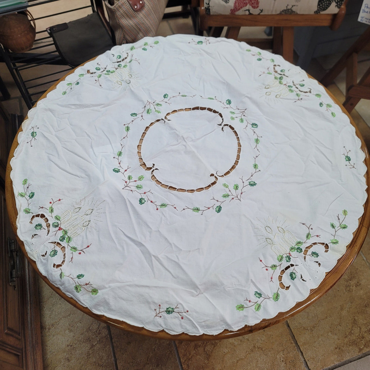 Christmas Table linen tableclotth 32" Runner 48" Holly Candles Holiday Vintage