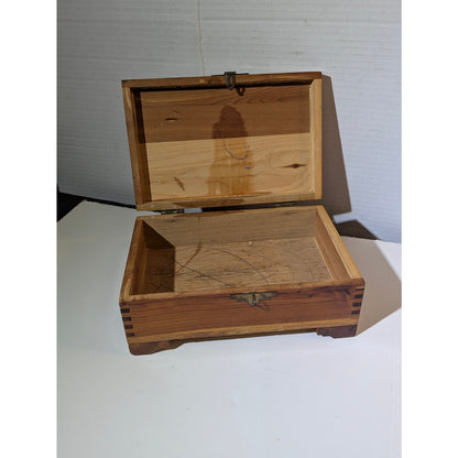 Vintage Carved Cedar Keepsake Box Footed Jewelry Stash Chest Rustic Lodge