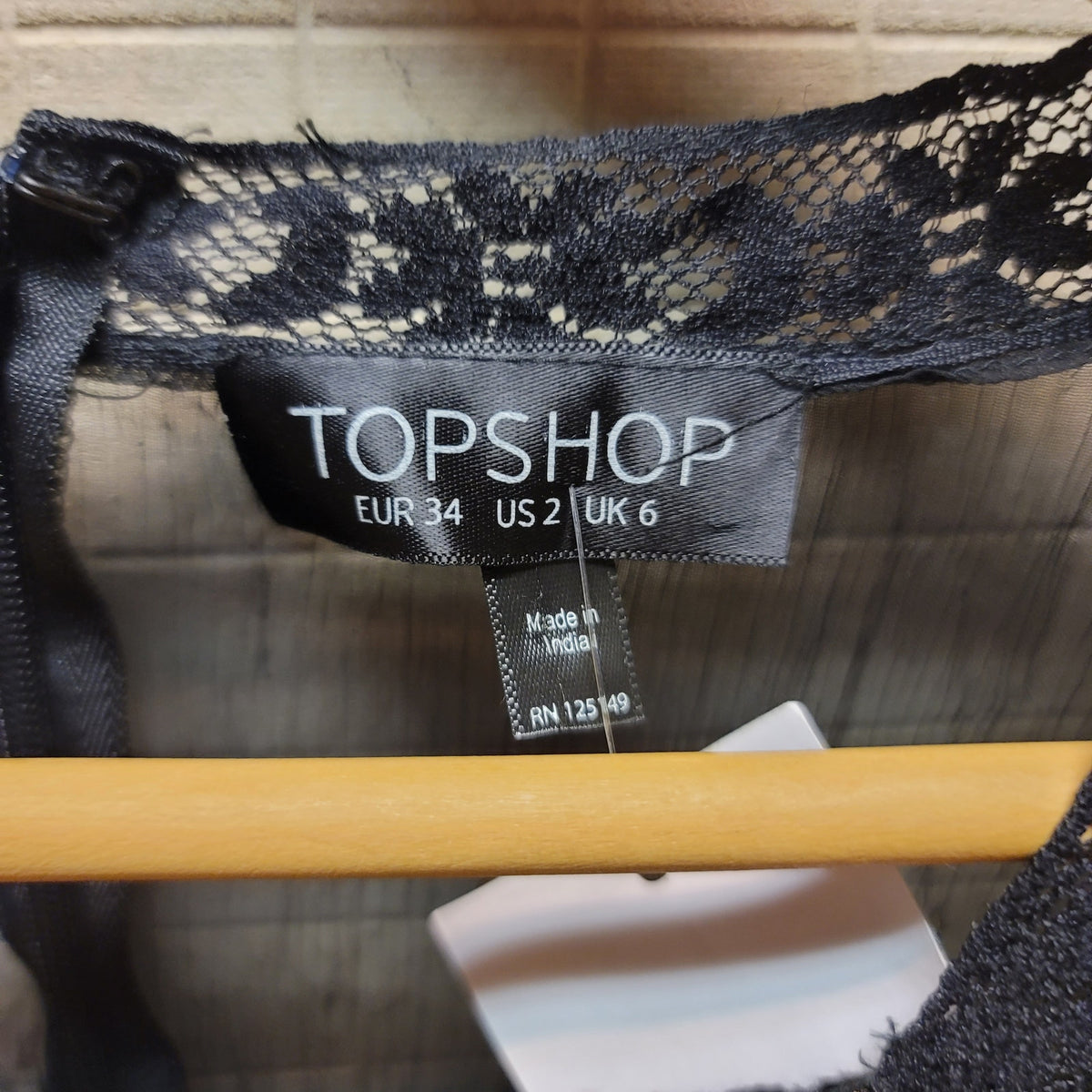 Topshop Casual Dress Size 2 Floral Black Sheer Sleeves Fit Flair NEW Cocktail