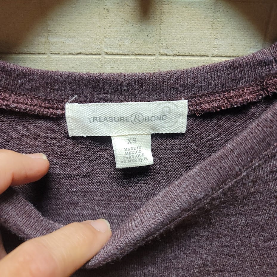 TREASURE & BOND NEW $39 Curved Hem Tee in Burgundy Stem Ombre XS