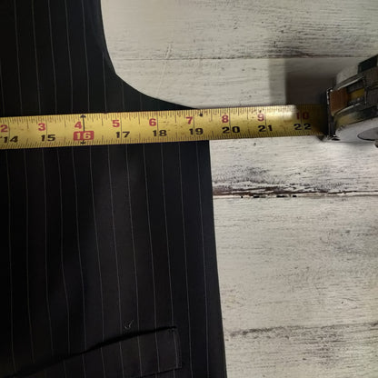 Vintage Vinci 4 pc Suit 40R Black Gray Pinstripe Jacket Vest Pants Necktie