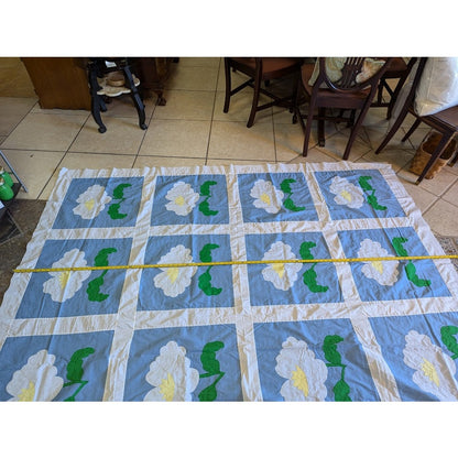 Vintage quilt top Floral 12 Block applique white yellow green blue flower 71x 94