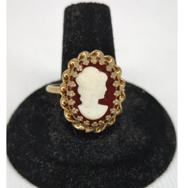 Vintage Gold Tone Cameo Red Resin Oval Ring Victorian Revival Statement Y2K