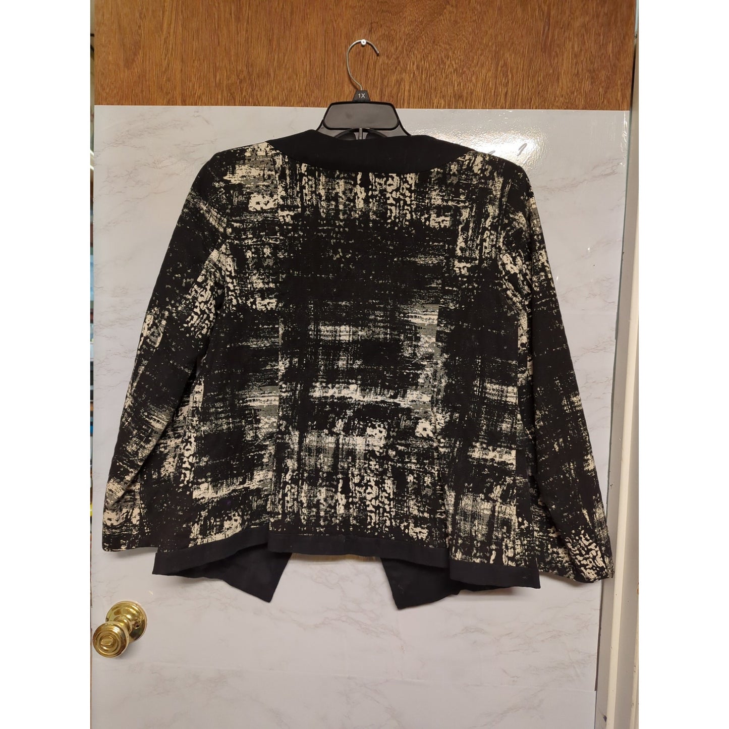 Monroe & main 2 pc. Skirt Set Size 16 Black White Abstract wiggle career avant