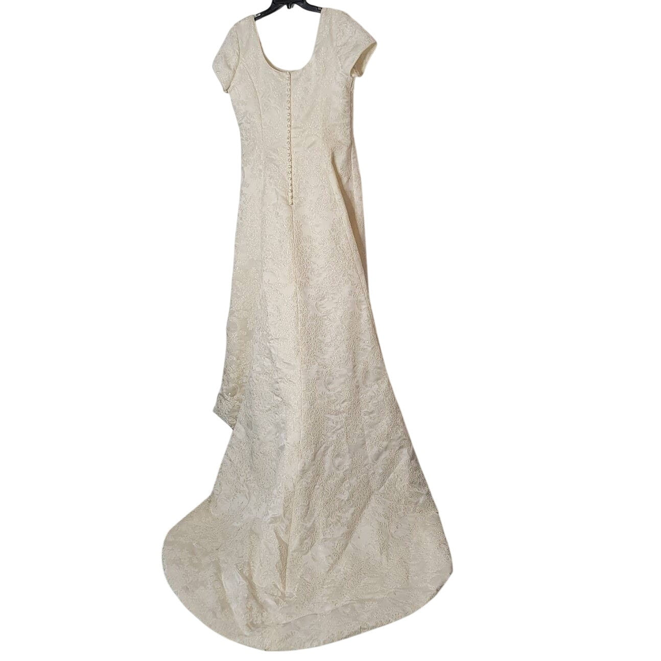 Oleg Cassini Vintage Cream Embroidery Applique Train Size 22 Wedding gown Dress