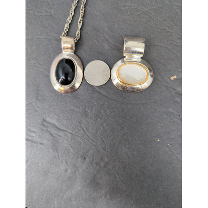 Vintage Silver Tone Oval Black.White Inset Pendant Necklace Set Interchangeable