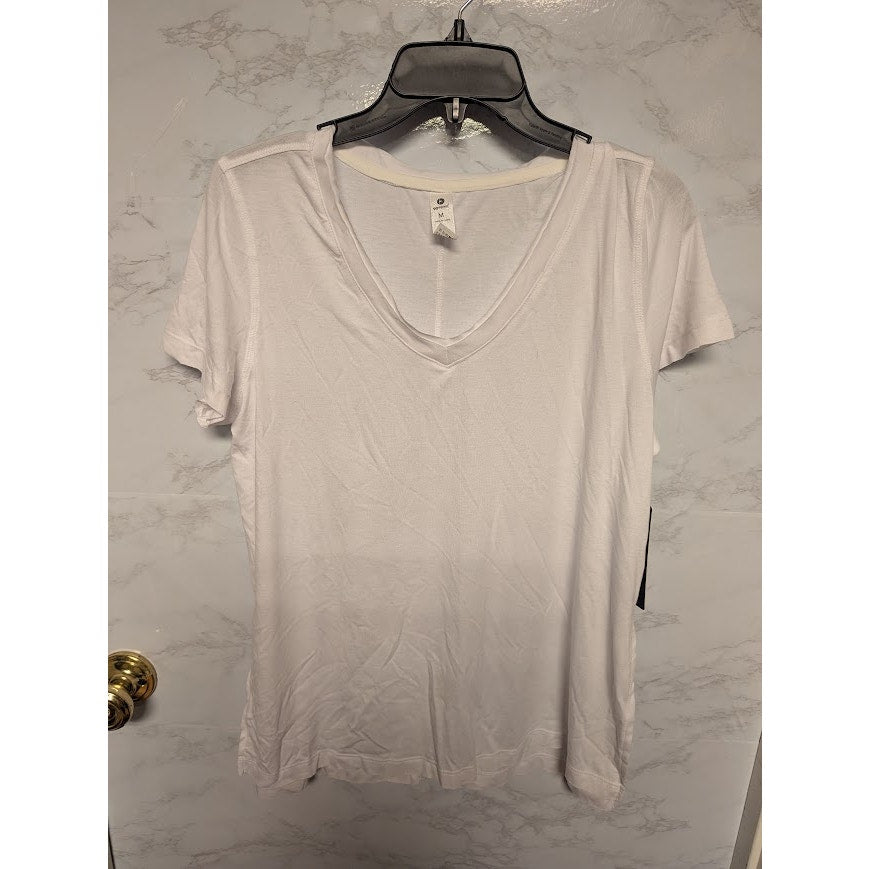 NEW 90 Degree white tee Vneck short sleeves workout casual size medium basics