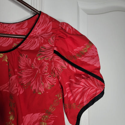 RM Red MALUMI Hawaiian ALOHA dress Medium Pocket Blue Trim Floral Knee Length
