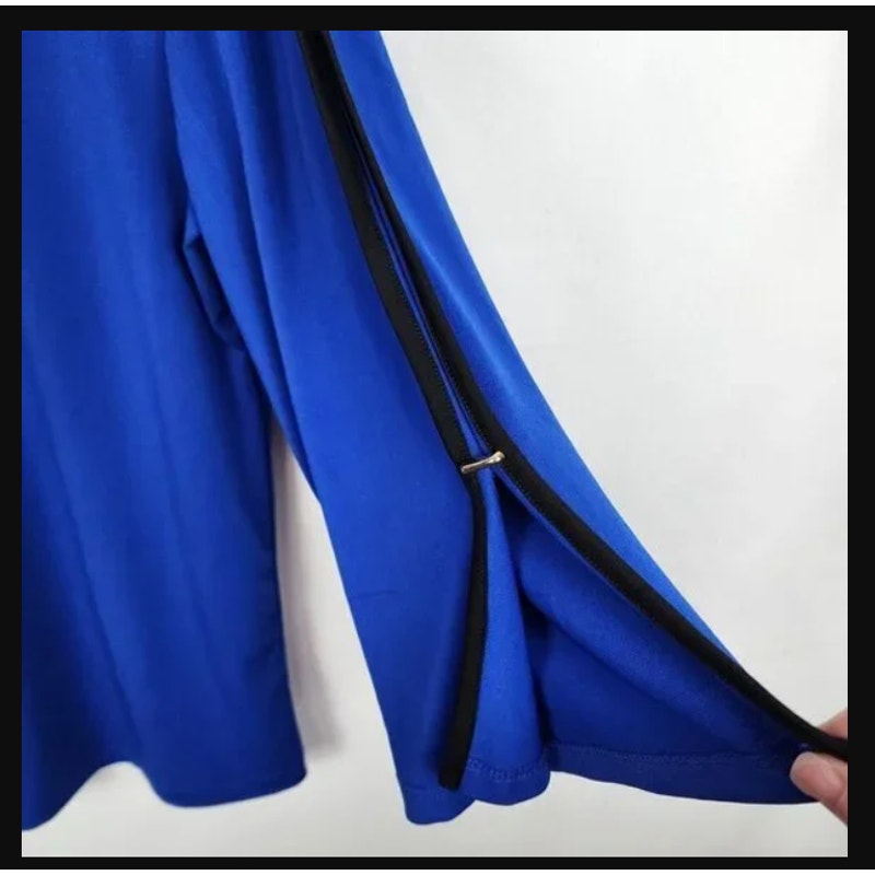 NWT Carmen Marc Valvo Cobalt Blue Blouse Open Sleeve Detail Plus size 3XL