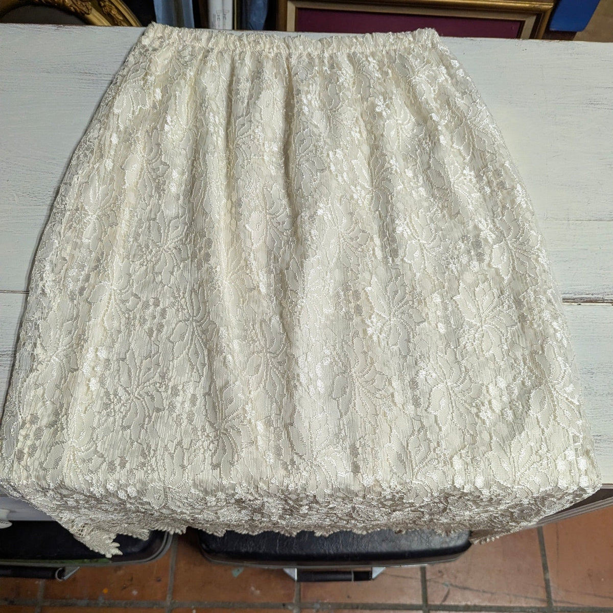 Vintage Mode Sara California Lace Skirt Suit Set Cream White Fringe Rayon Medium