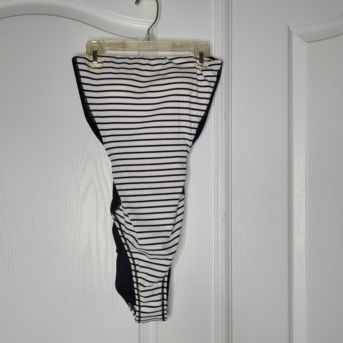 ROBIN PICCONE size 8 one piece Bandeaus Swim swimsuit black white striped NWT