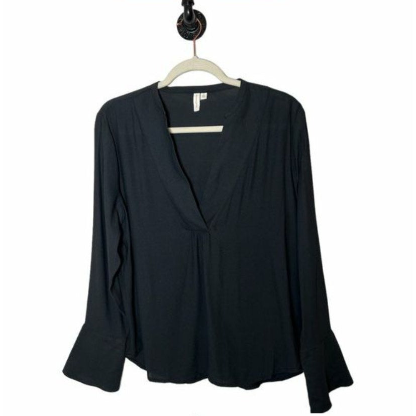 Treasure Bond NEW black sheer blouse size Small Casual long sleeve VNeck Career