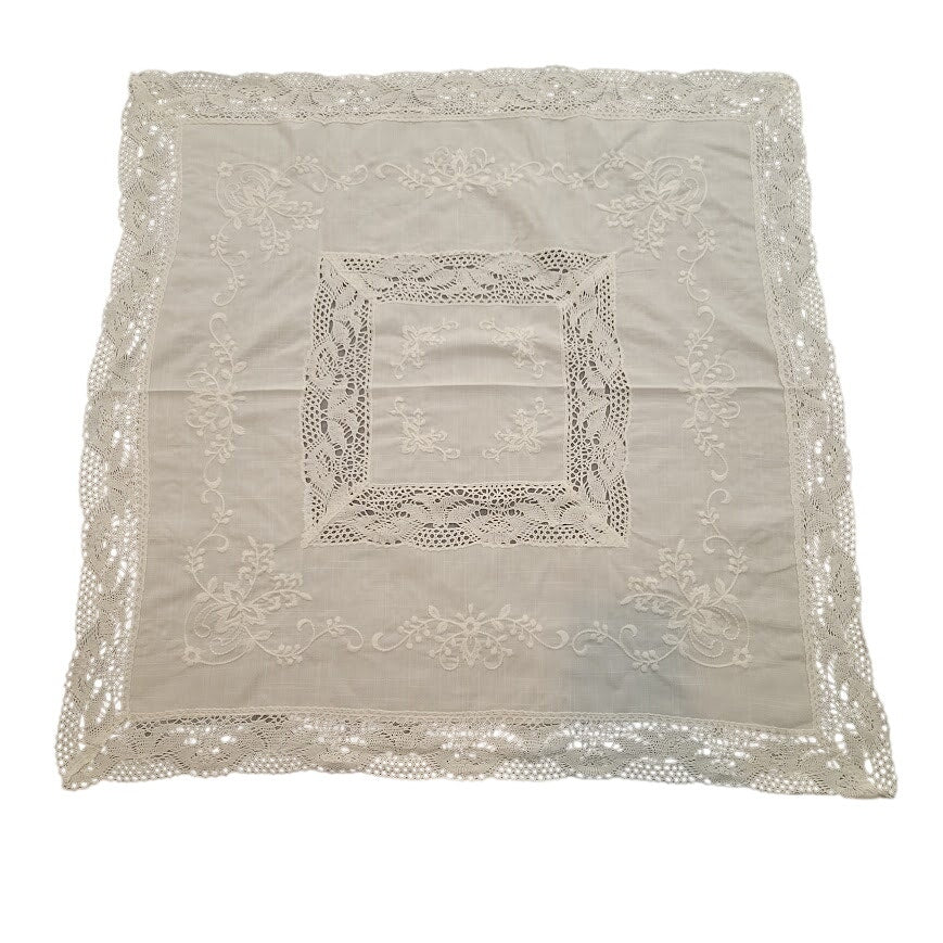Vintage Linens 70s Tablecloth Hand Embroidery Lace Detail 36" x 36" SQUARE White
