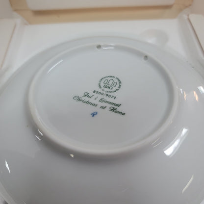 Royal Copenhagen 1971 Christmas at home Plate Blue Collectors VINTAGE