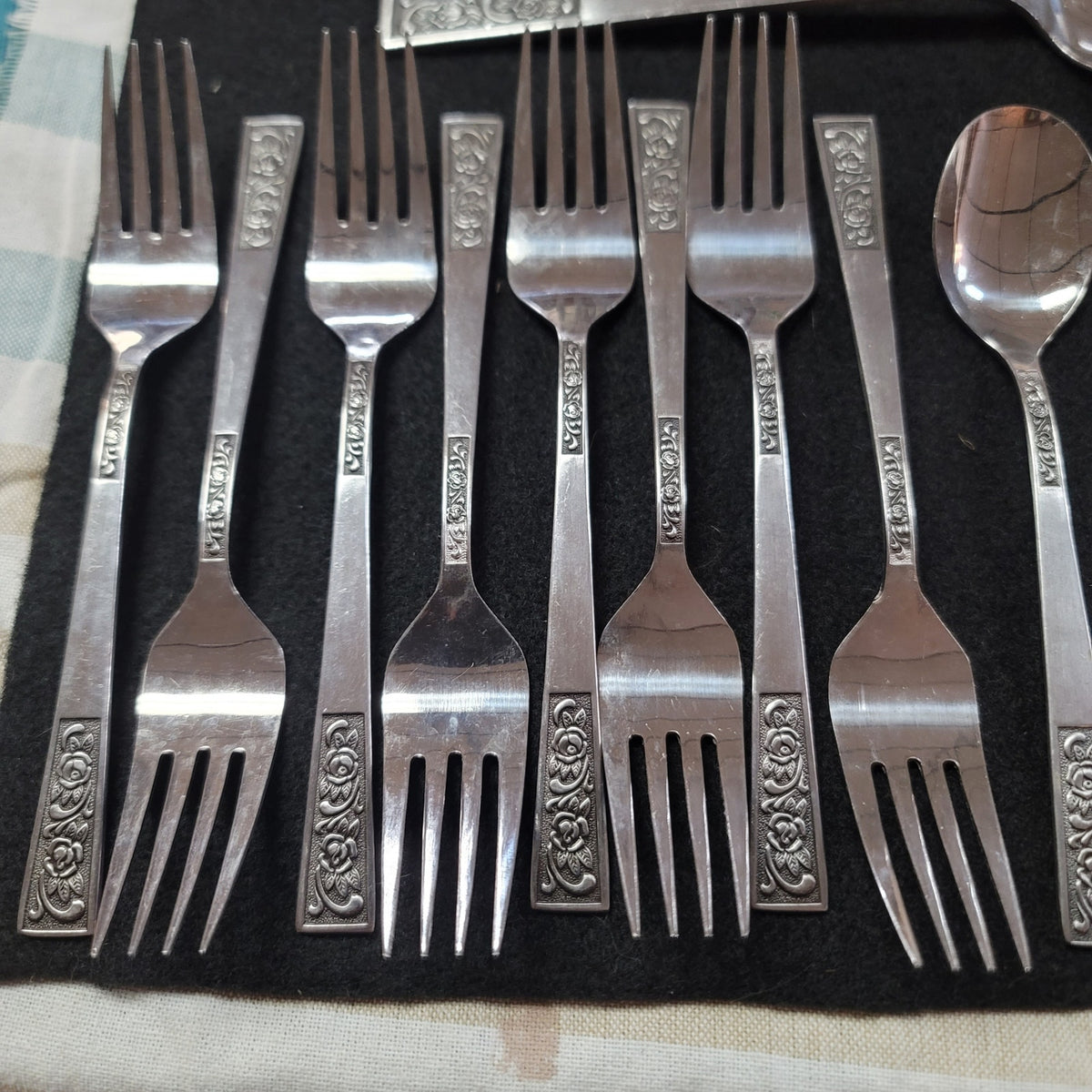 Lot 35 pcs. National Stainless Japan Rambling Rose Silverware W5 MCM Tiki