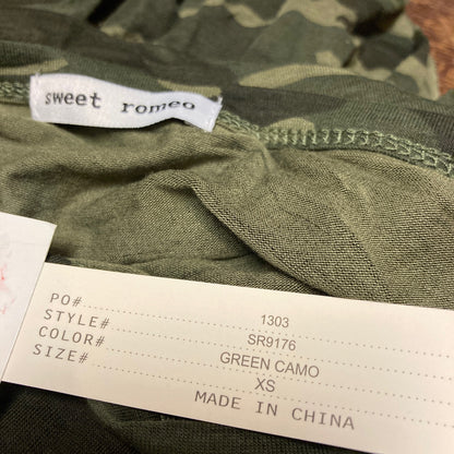 Sweet Romeo Camo Green size XS NEW Thumbhole Long Sleeve Stretch Jersey Top