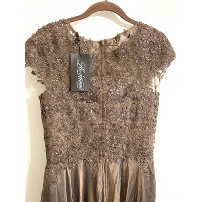 La Femme Floral Embroidery Lace Chiffon A-Line Formal Gown Size 6 in Cocoa NWT