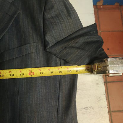 Vintage Elite Mens Pinstripe Suit 40R Gray Single Breasted Dark Academia Power