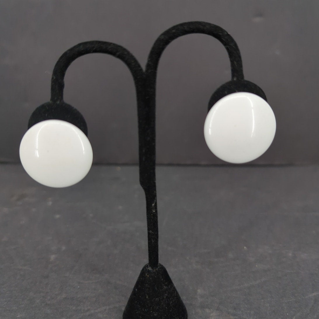 Vintage White Oval Cabochon Gold Tone Button Clip On Earrings Retro Modern