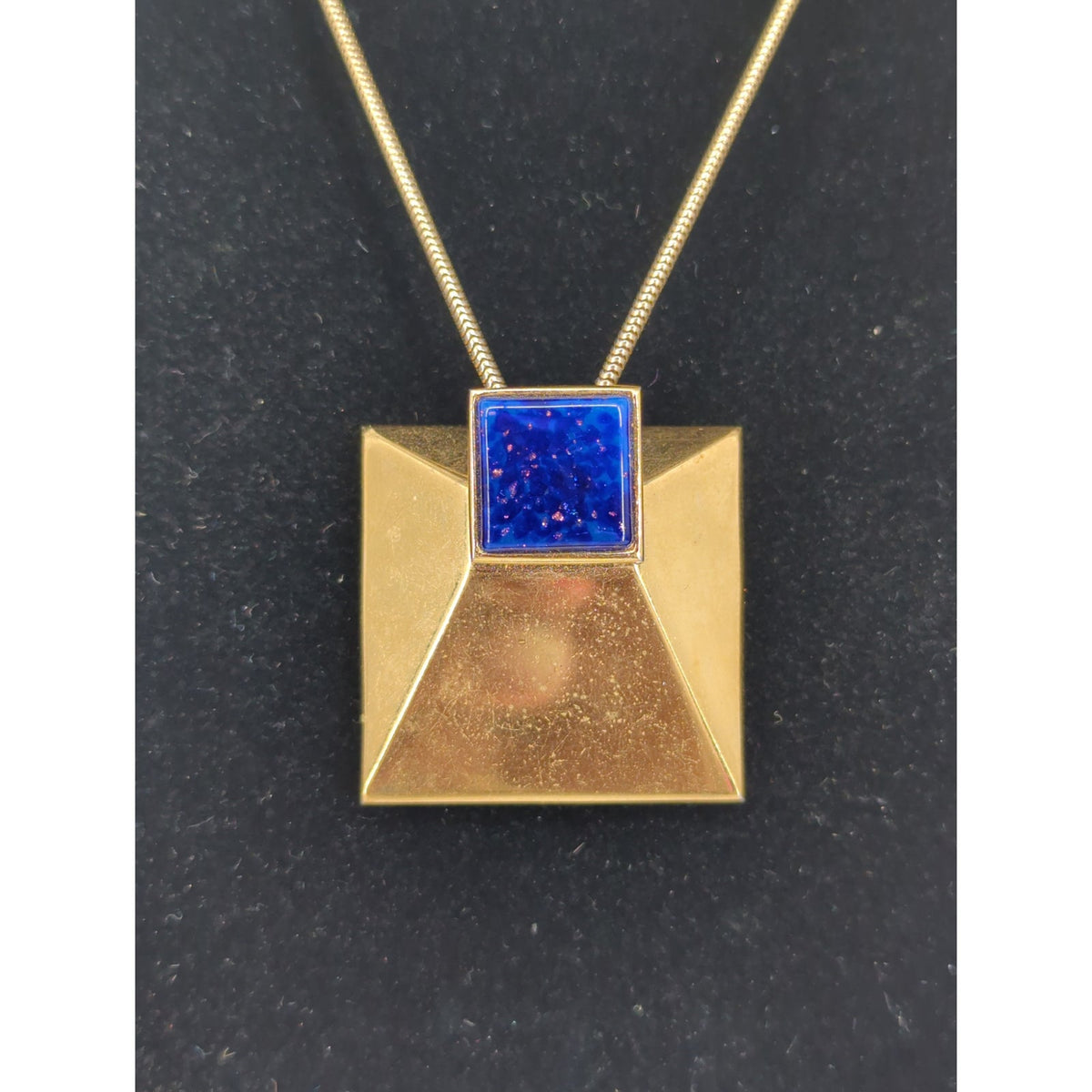 Vintage Gold Geometric Pyramid Art Deco Pendant Serpentine Necklace Blue Stone