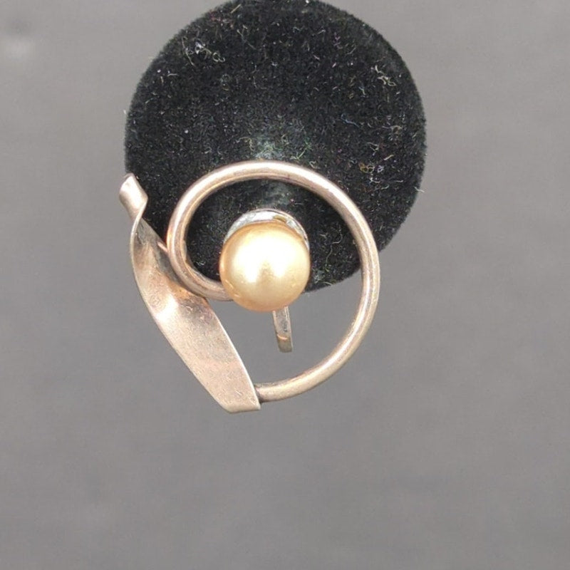 Vintage 1960s Mid Century Gold Tone Faux Pearl Frame Huggie Loop ClipOn Earrings
