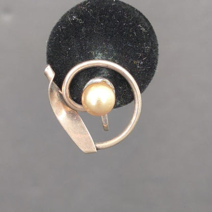Vintage 1960s Mid Century Gold Tone Faux Pearl Frame Huggie Loop ClipOn Earrings