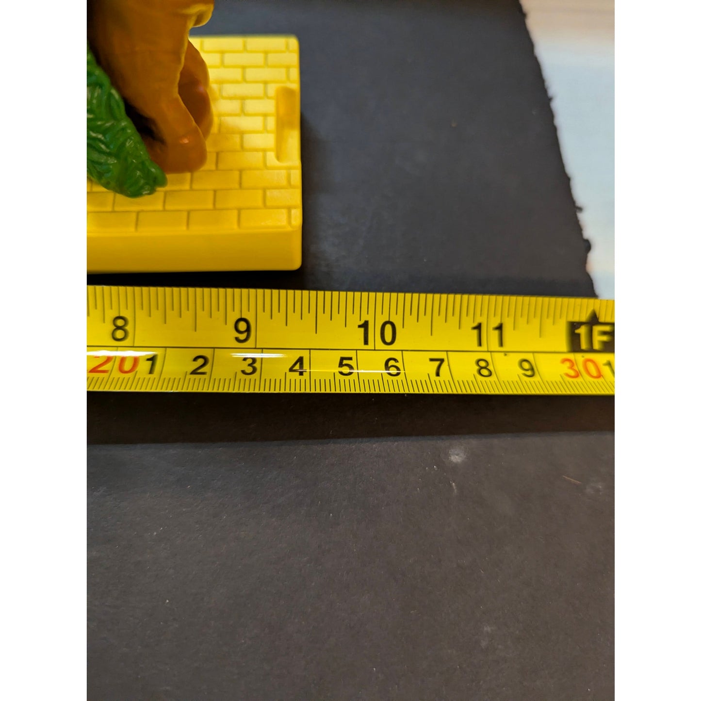 Vintage 1998 Blockbuster Wizard of Oz Interlocking Yellow Brick Road Figure Set of 4