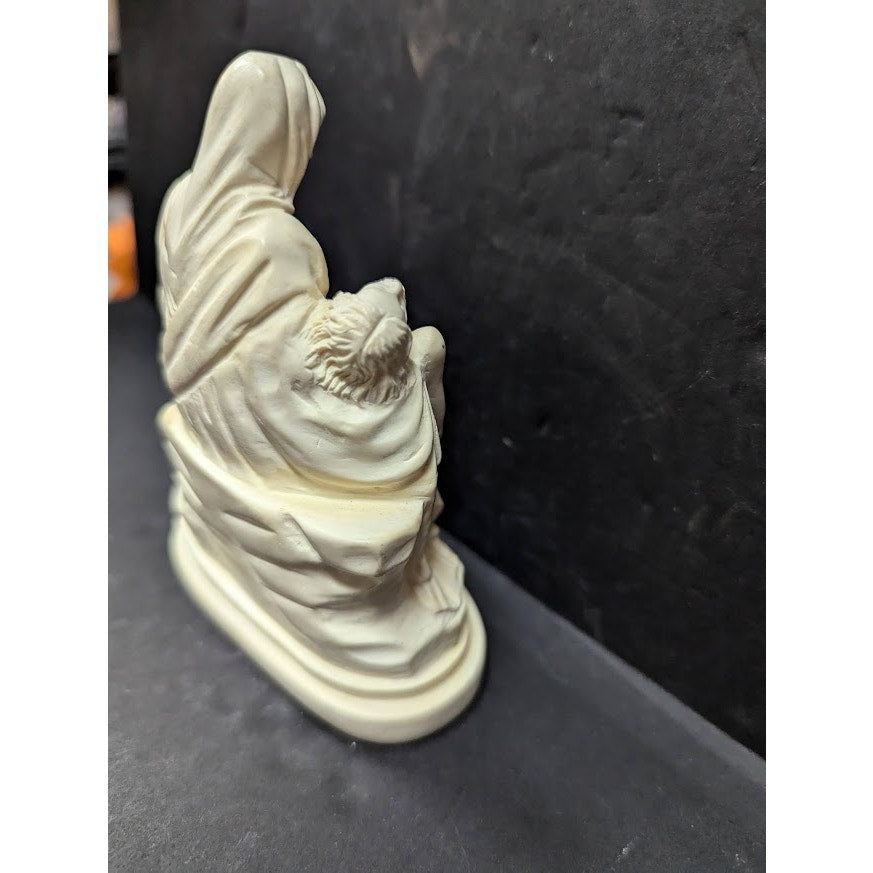 PIETA Michaelangelo Vintage 1960s Vatican Italy Souvenir Sculpture 1960s White