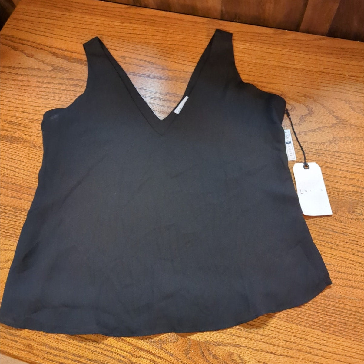 Leith Black Deep V-Neck Flowy Lined Tank Top Size Medium NEW Chiffon