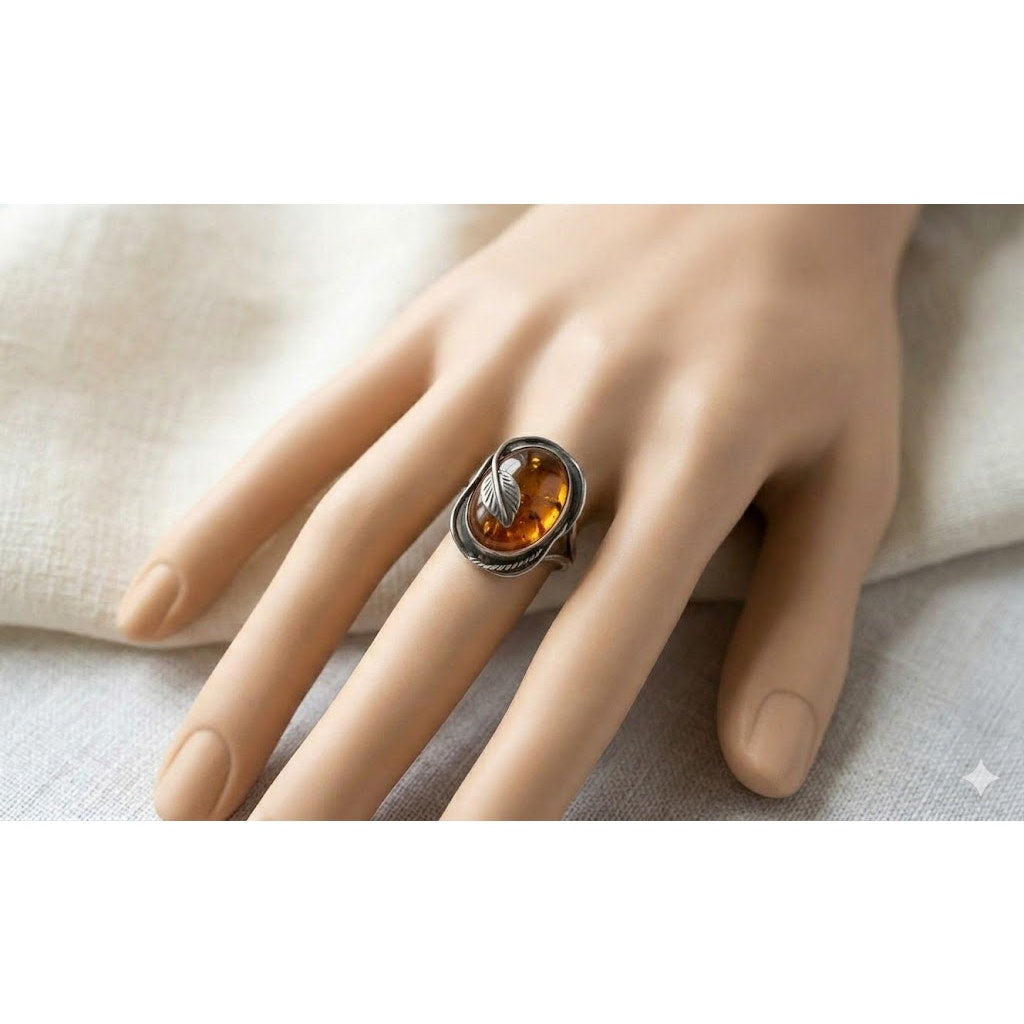 Vintage Navajo Modernist Baltic Amber & .925 Silver Ring