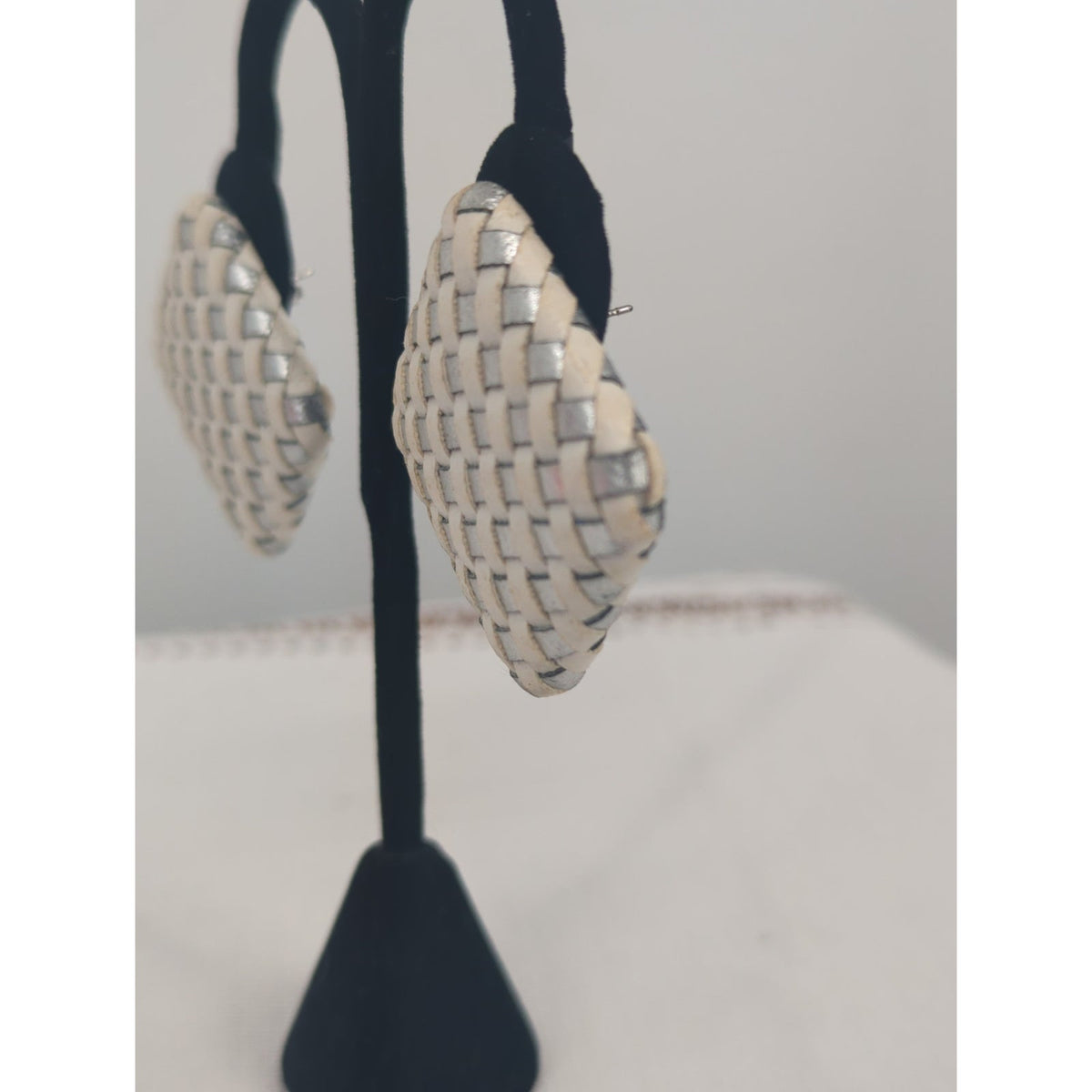 Vintage Woven Pattern Diamond Post Earrings Cream Silver Retro Chic