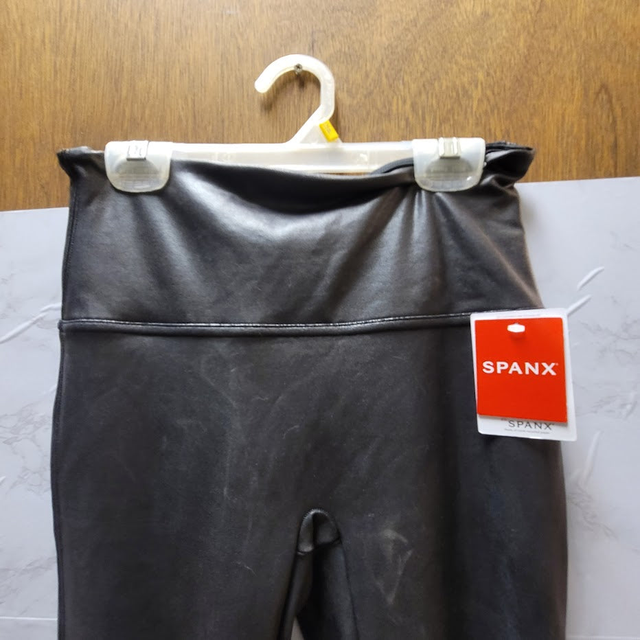 Spanx Black Faux leather  Leggings Size Medium NEW Shaping High Waist Contour