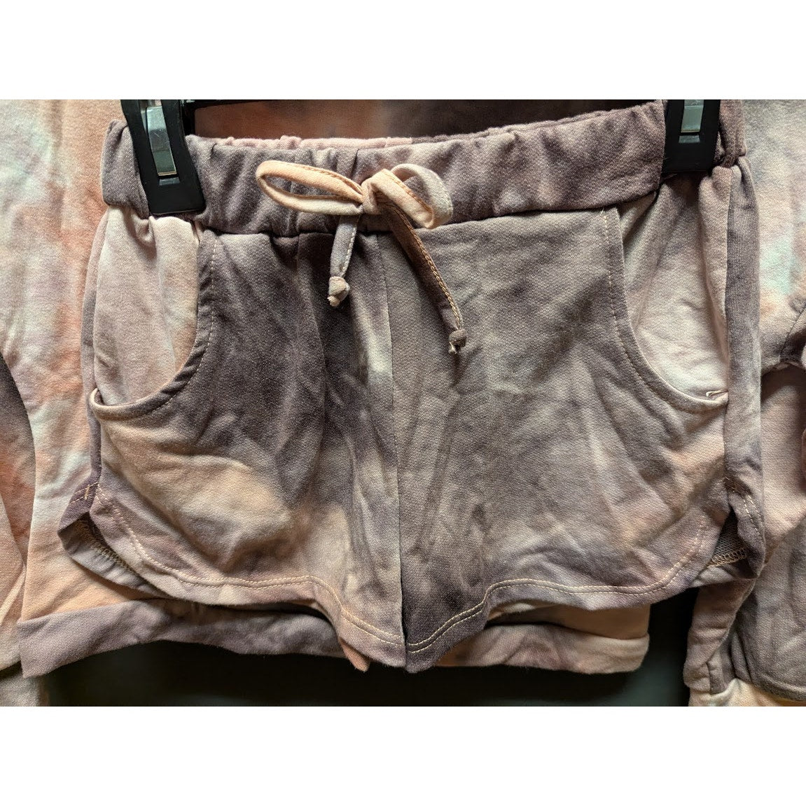 Zunie Girls Tie Dye Sweatshirt and Shorts 2 Piece Loungewear Set NWT