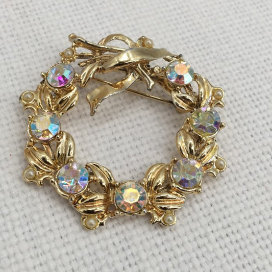 Glass Wreath of Roses Brooch, Art Deco Style, Vintage Jewelry 1960s Iridescent