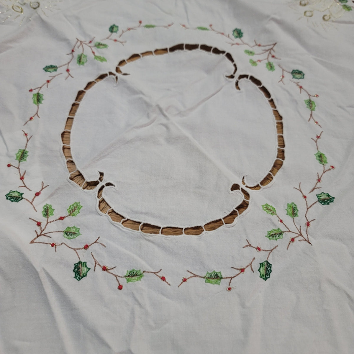 Christmas Table linen tableclotth 32" Runner 48" Holly Candles Holiday Vintage