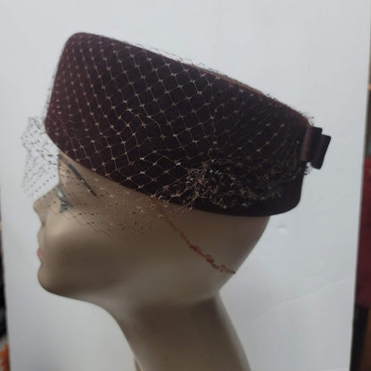 Vintage BROWN ribbon bow Peachbloom Velour Union Made Imported fur Net Veil Hat