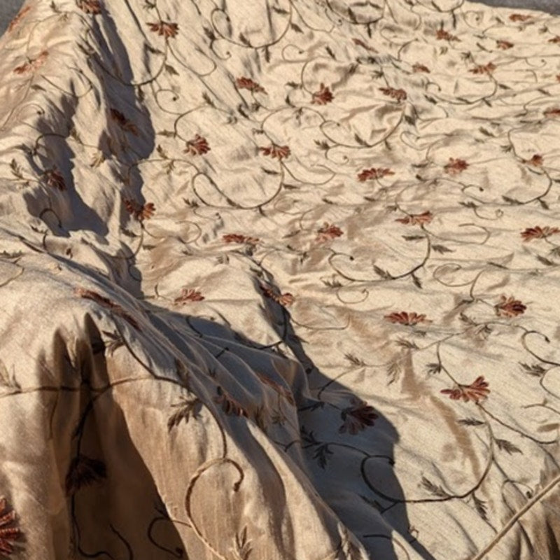 Secondhand Sandies: burgundy and gold Full or Queen thick comforter
