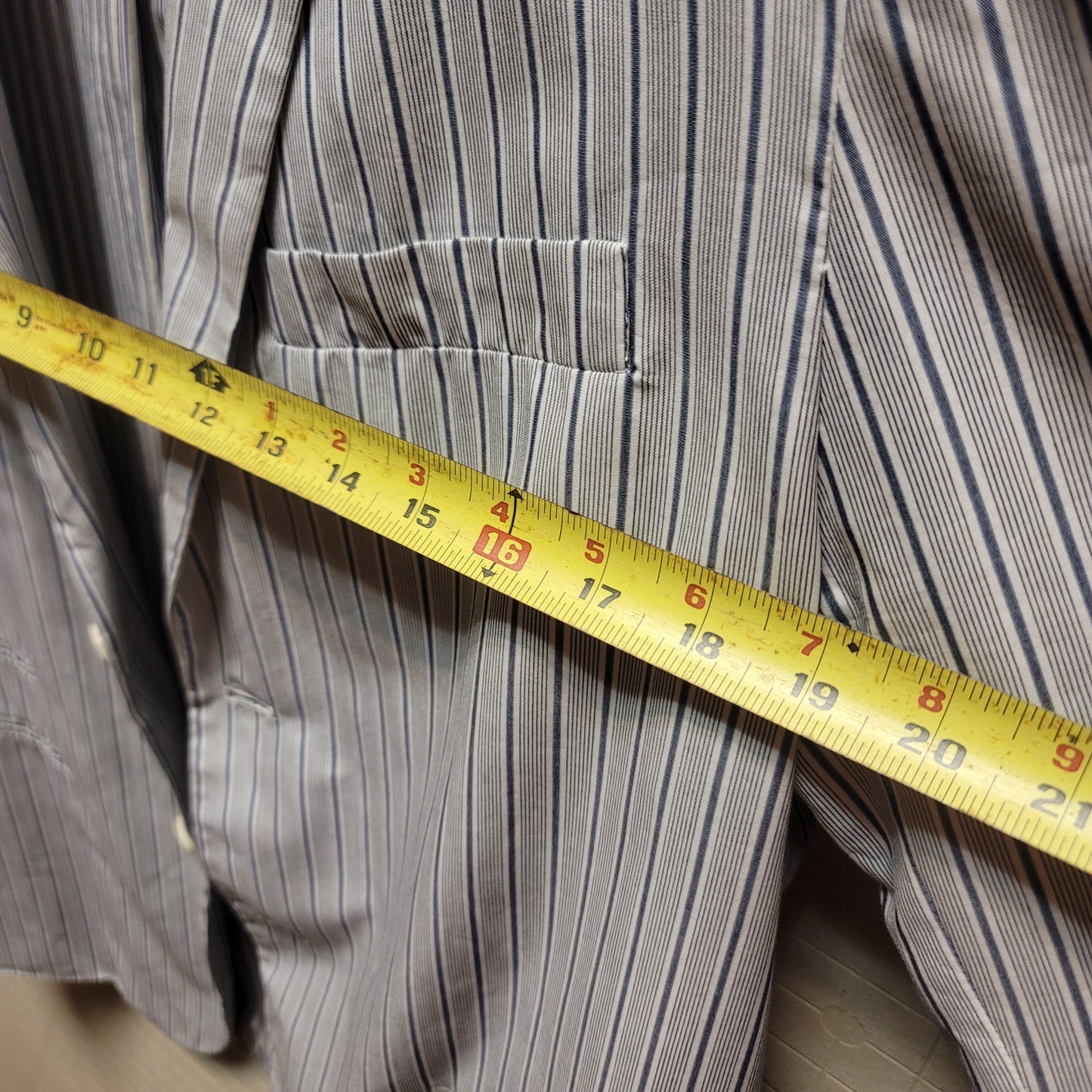 Vince. Striped blazer Mens Size large Navy Light Blue 2 button Front 100% cotton