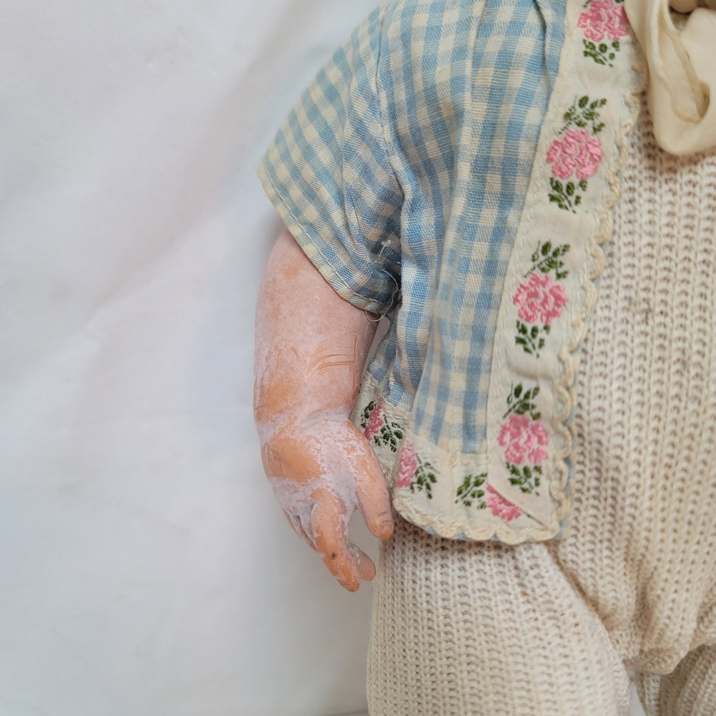 Vintage vinyl hummel doll 3pc clothing set bonnet jumper sweater Moving eyes