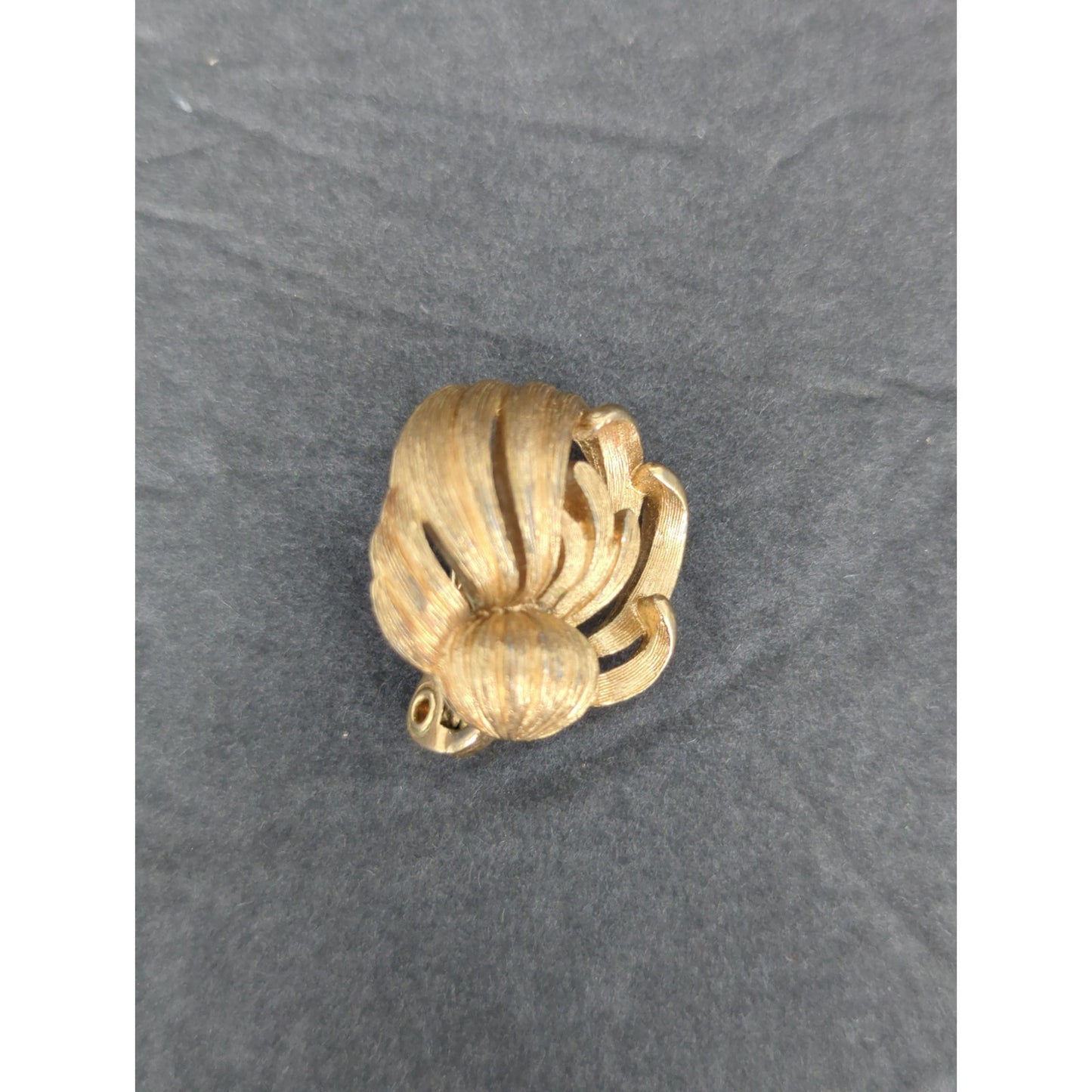 Vintage Monet Signed Gold Tone Swirl Knot Clip On Earrings Retro 1960s MCM