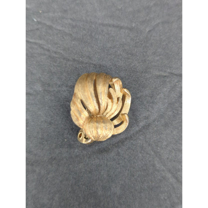 Vintage Monet Signed Gold Tone Swirl Knot Clip On Earrings Retro 1960s MCM