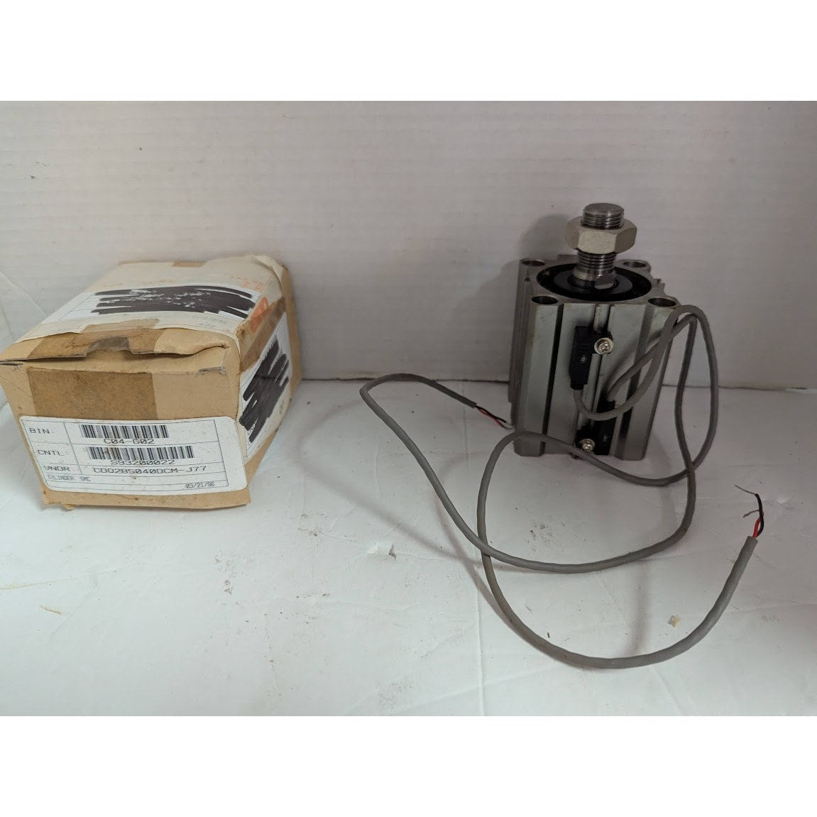 SMC CDQ2B50-40DCM-J77 compact air cylinder NEW oem